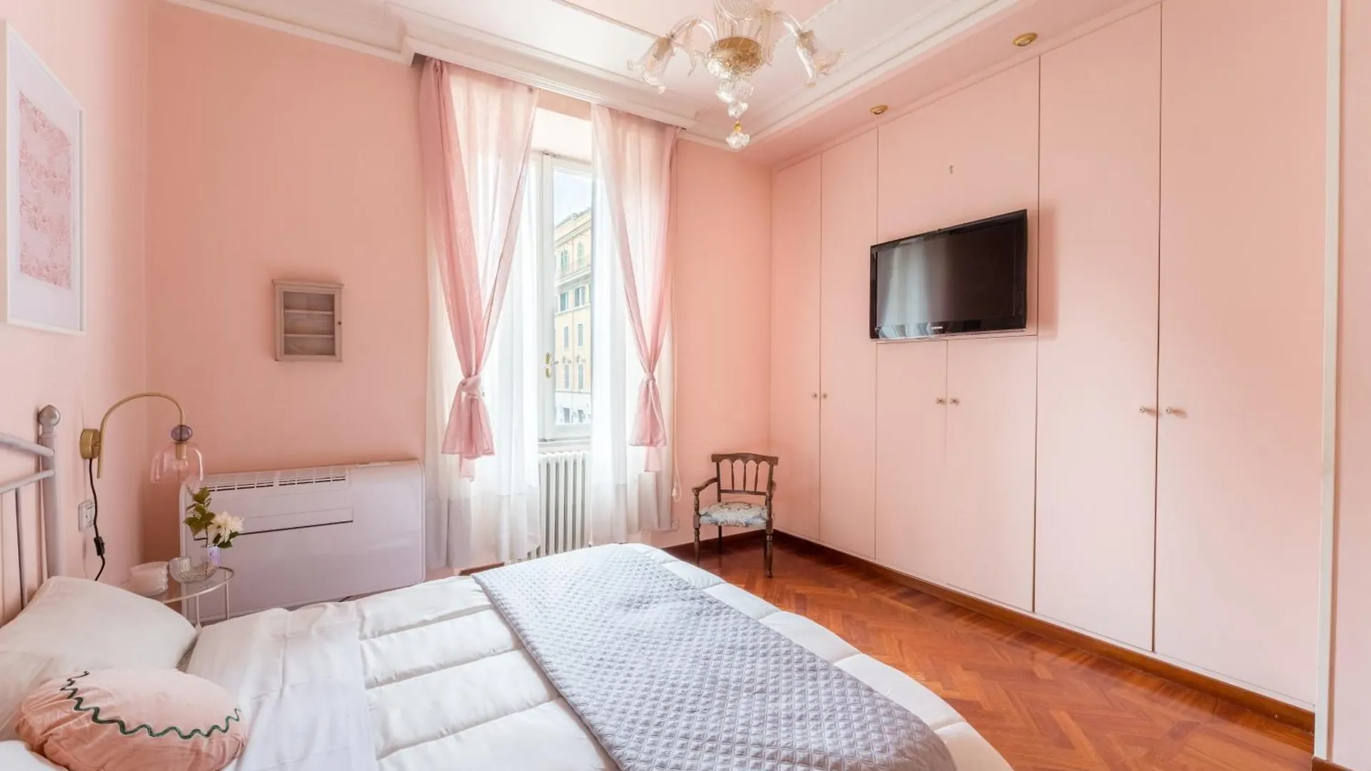Lejlighed Casa Tudor, Charmy Eccentric Flat In Piccola Londra 10 Min From City Center