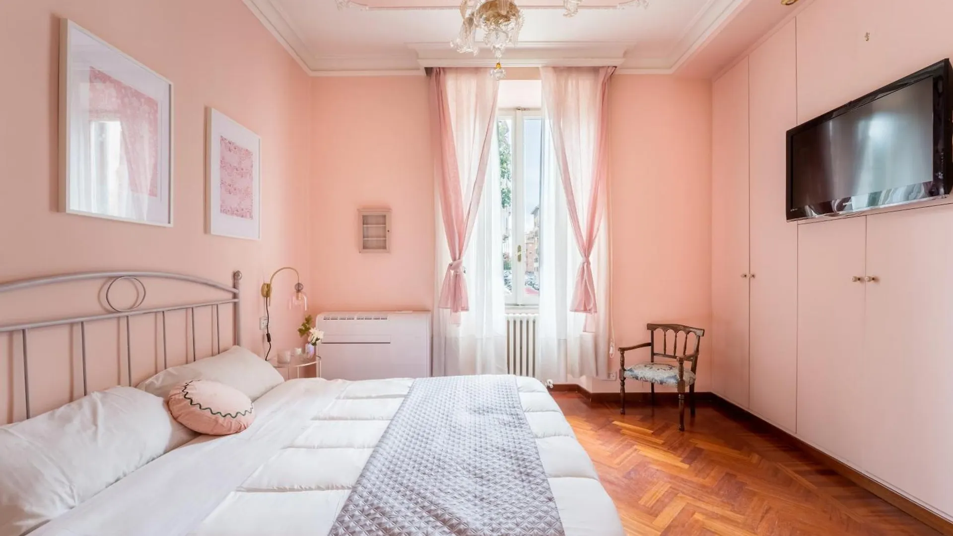 Casa Tudor, Charmy Eccentric Flat In Piccola Londra 10 Min From City Center 0*, Rome