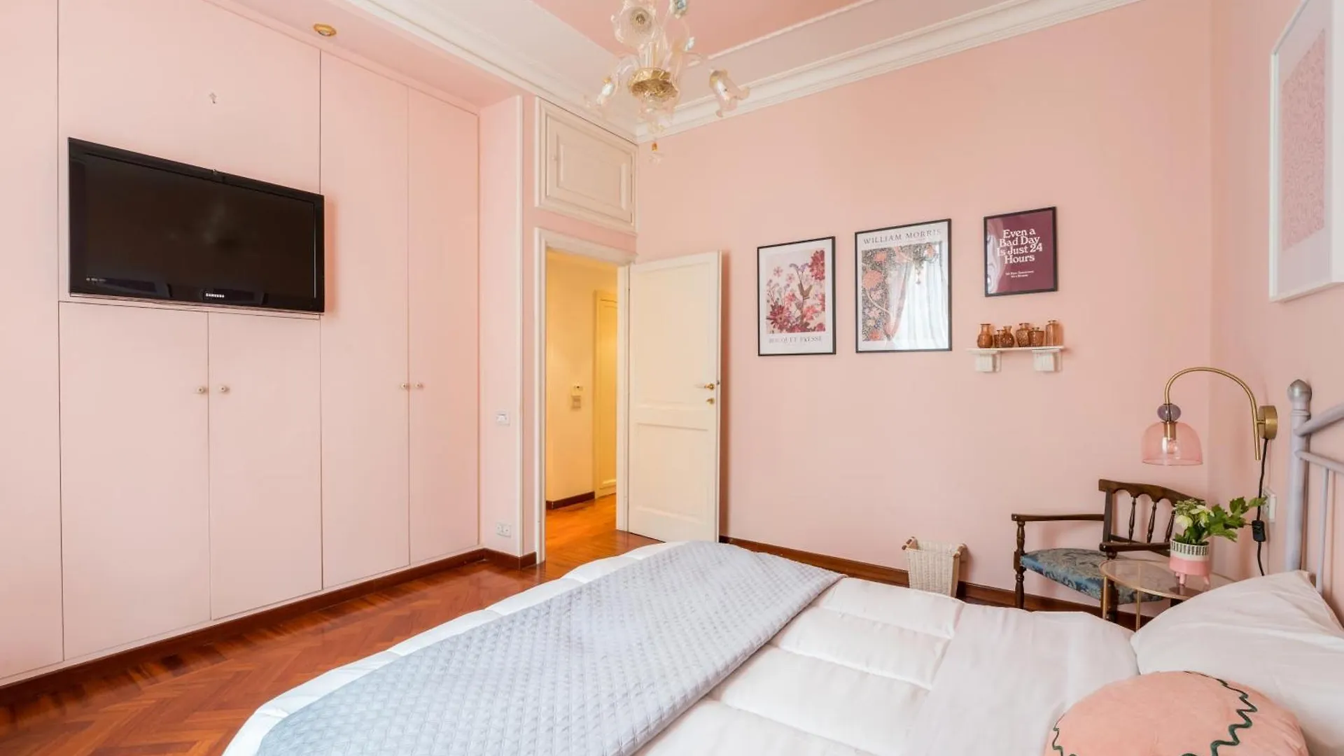 Apartment Casa Tudor, Charmy Eccentric Flat In Piccola Londra 10 Min From City Center